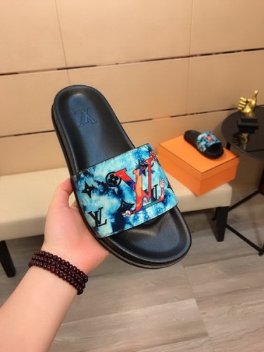 LV men slippers AAA-748