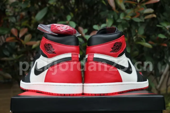 Authentic Air Jordan 1 Retro High OG “Bred Toe”