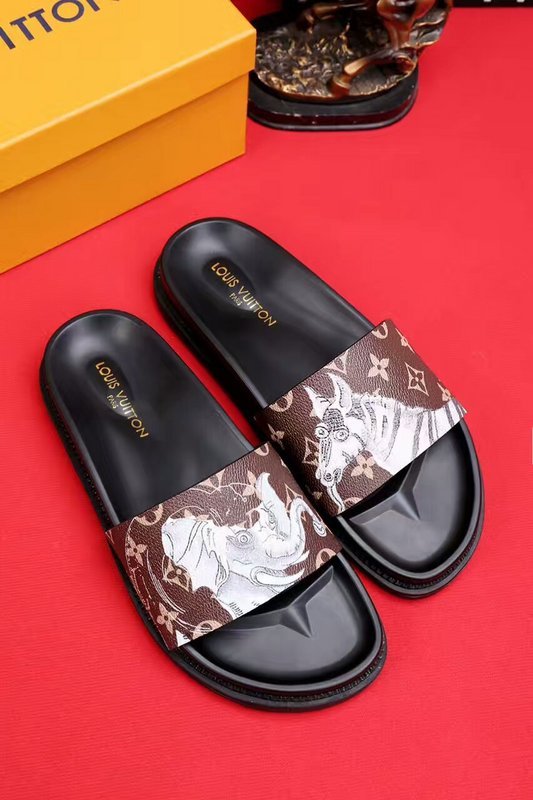 LV men slippers AAA-124(38-45)