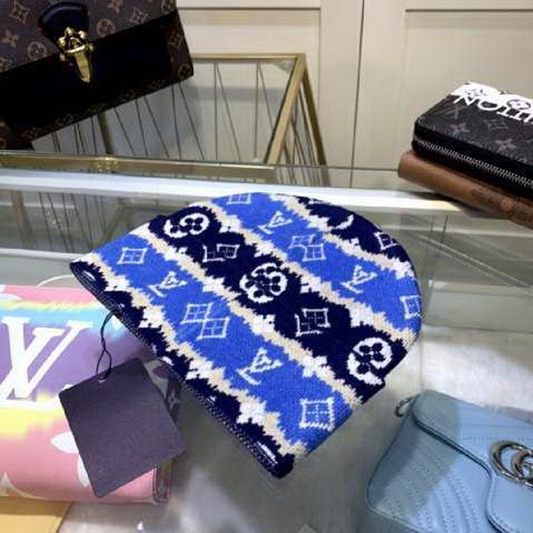 LV Wool Cap Scarf AAA-065