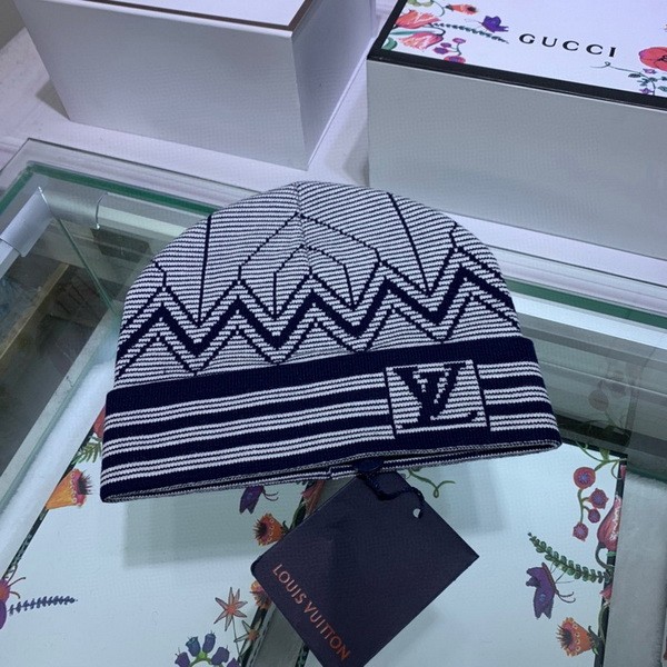 LV Wool Cap Scarf AAA-055