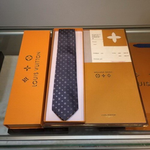 LV Necktie AAA Quality-160