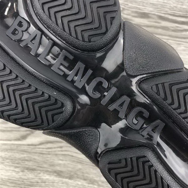 B 17FW Tripe-S High End Sneaker-063