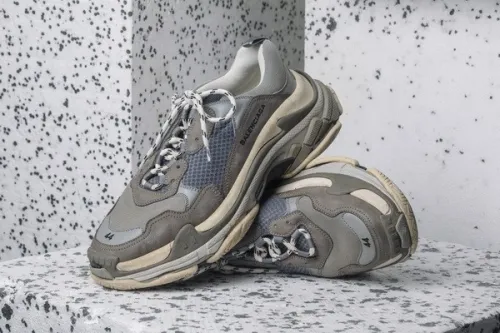 B 17FW Tripe-S High End Sneaker-005