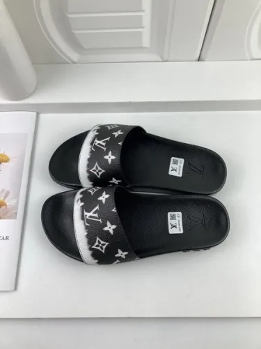 LV women slippers AAA-351