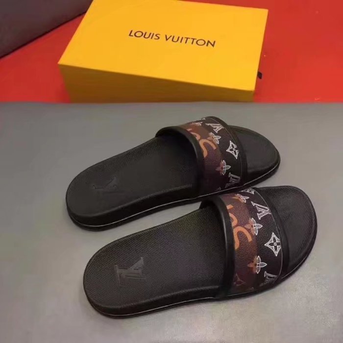 LV men slippers AAA(38-45)-193