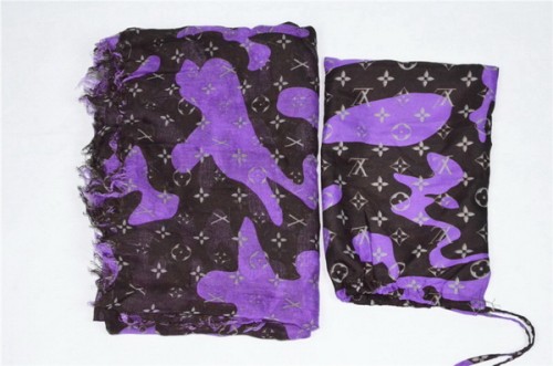 LV Silk Scarf AAA-224