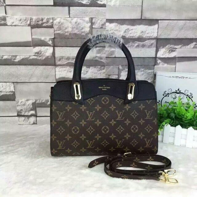 LV Hangbags AAA-083