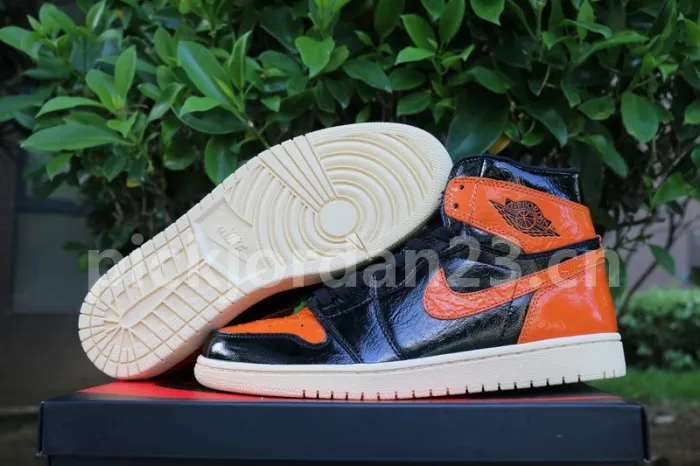 Authentic Air Jordan 1 Retro High OG “Shattered Backboard 3.0”