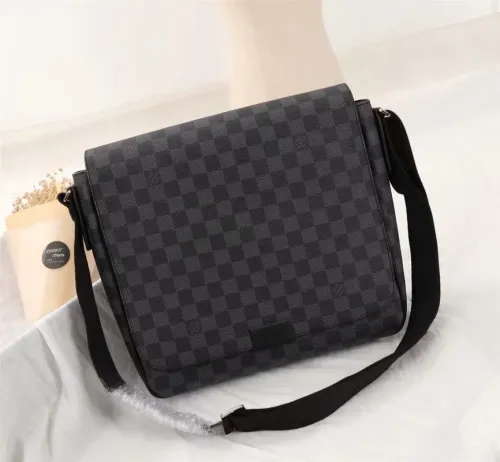 LV Men Hangbags AAA-005