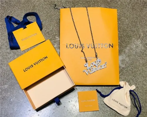 LV Necklace-011