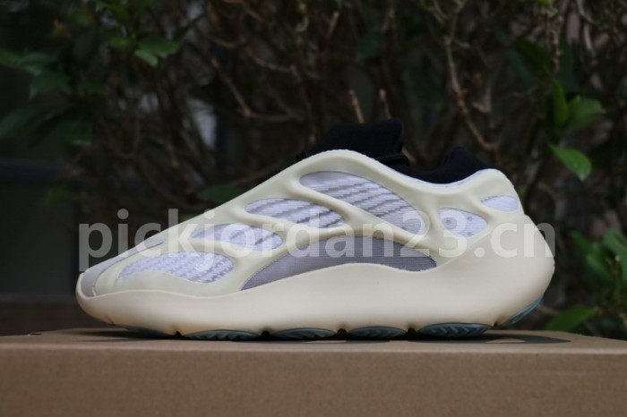 Authentic Yeezy 700 V3 “Azael”
