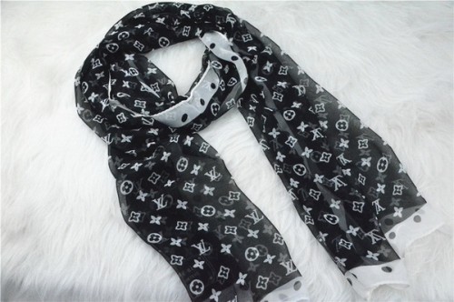 LV Silk Scarf AAA-223