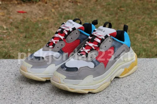 B 17FW Tripe-S High End Sneaker-003