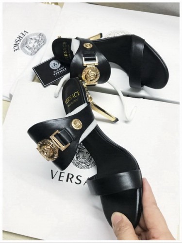 Versace women slippers 1：1 quality-019