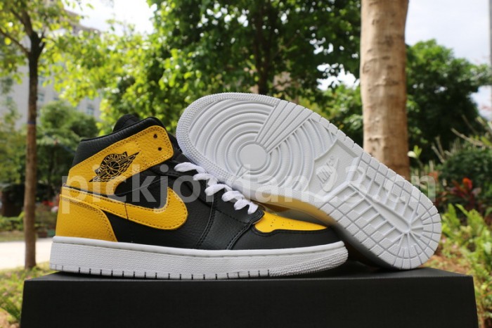 Authentic Air Jordan 1  “Homage To Home” Black Yellow