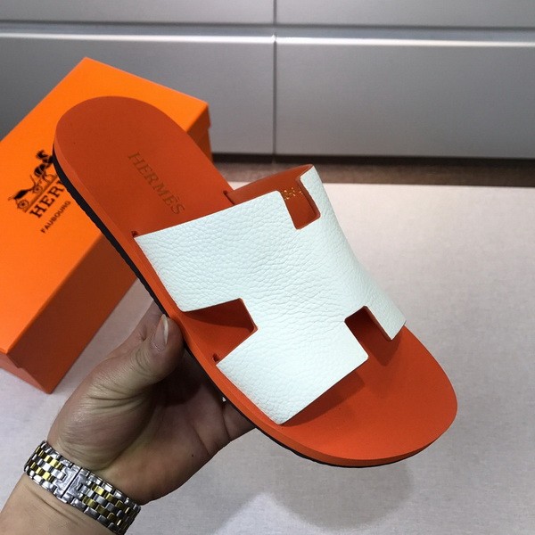 Hermes women slippers AAA-180(35-40)