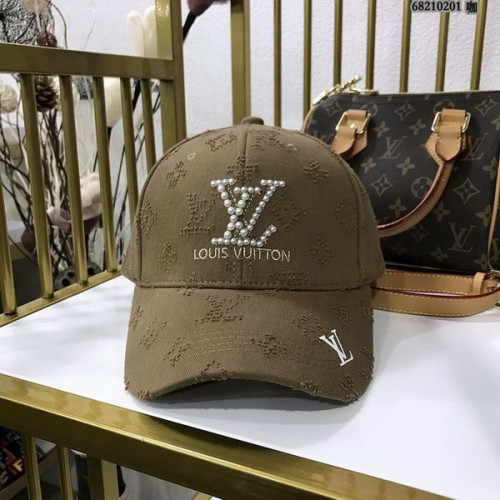LV Hats AAA-674