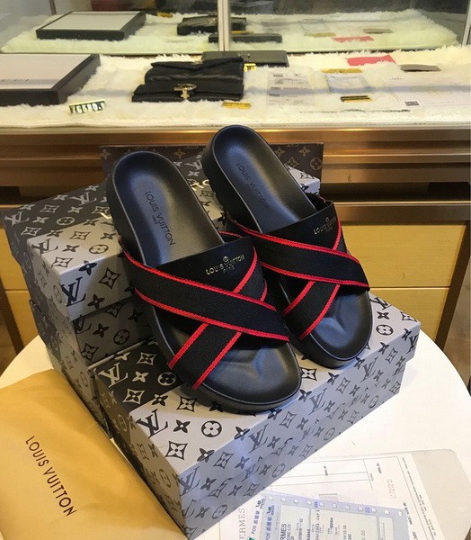 LV men slippers AAA-322(38-45)