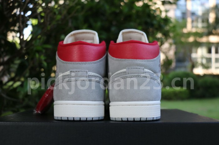 Authentic SNS x Air Jordan 1 Mid