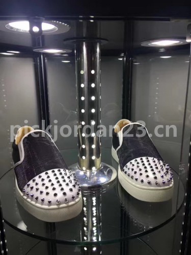 Super Max Christian Louboutin Shoes-679