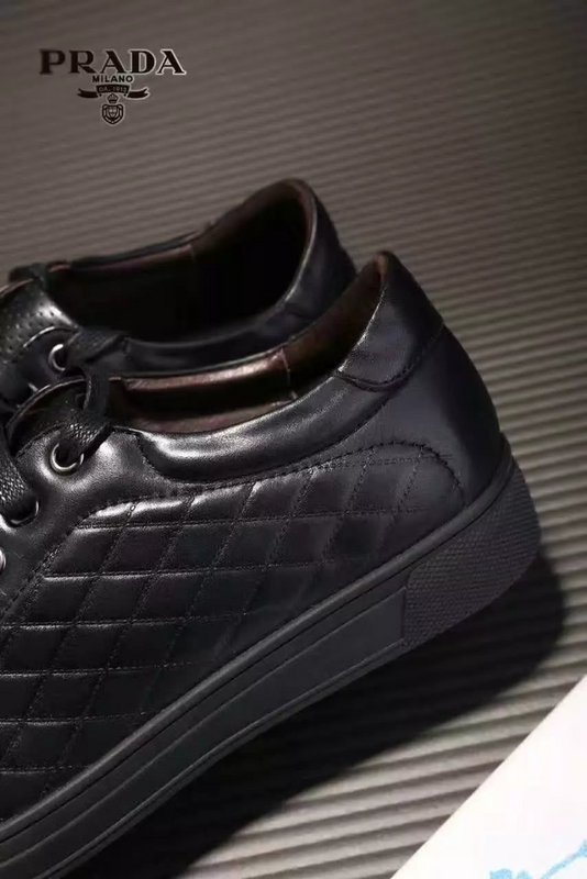 Prada men shoes 1:1 quality-011