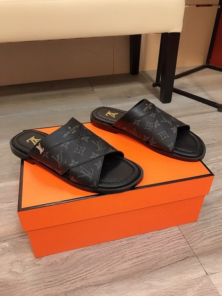 LV men slippers AAA-1062