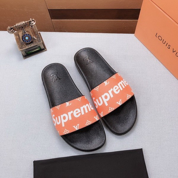 LV women slippers AAA-032