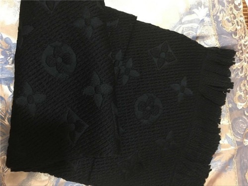 LV Silk Scarf AAA-260