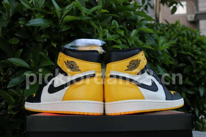 Authentic Air Jordan 1 Yellow Toe