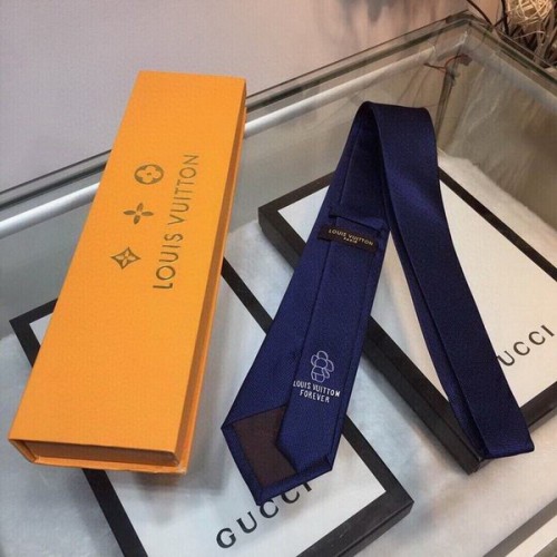 LV Necktie AAA Quality-153