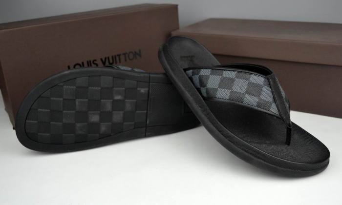 LV men slippers AAA-082(39-46)