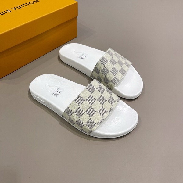 LV men slippers AAA-898