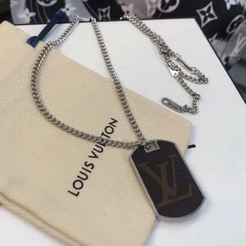 LV Necklace-031