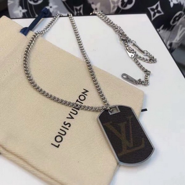 LV Necklace-031