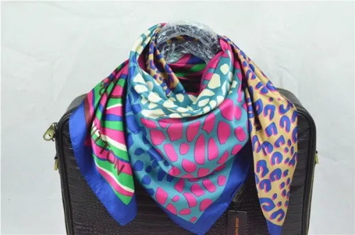 LV Silk Scarf AAA-253