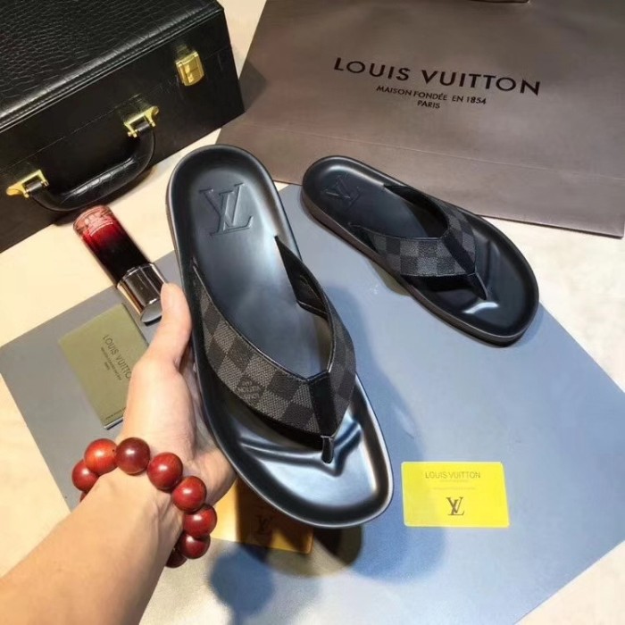 LV men slippers AAA-236(38-45)