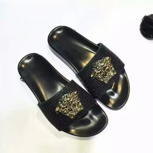 Versace women slippers AAA-011
