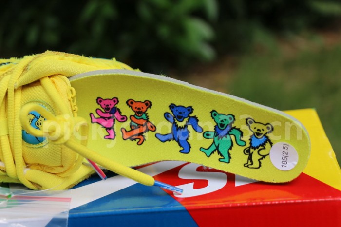 Authentic Grateful Dead x Nike SB Dunk Low “Yellow Bear”  kids shoes