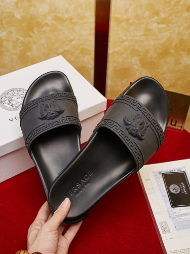 Versace men slippers AAA-131(38-44)