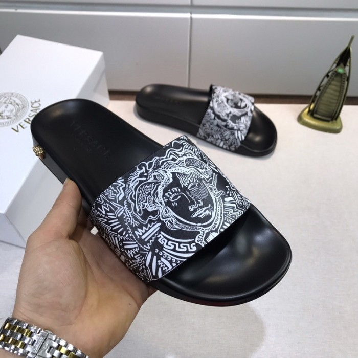 Versace men slippers AAA-142(38-45)