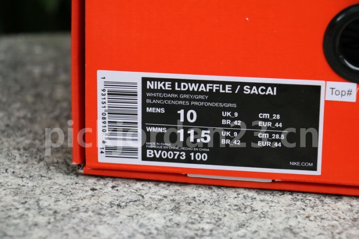 Sacai x Nike Waffle Daybreak BV0073-100