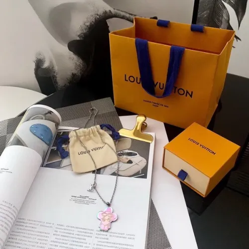 LV Necklace-024