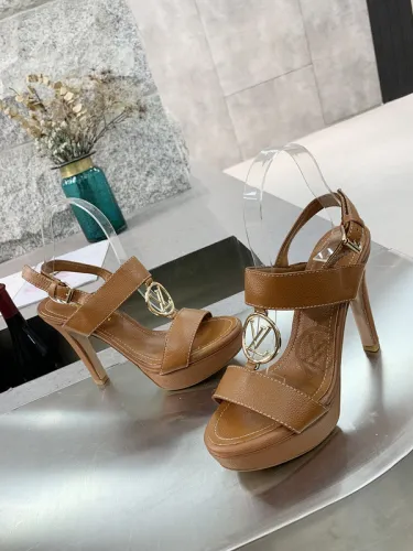 LV High heels-009