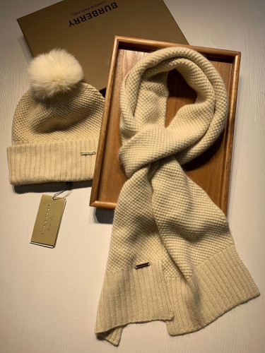 Burberry Wool Cap Scarf AAA-023