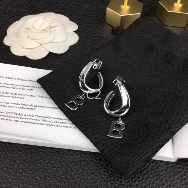 B Earring-019