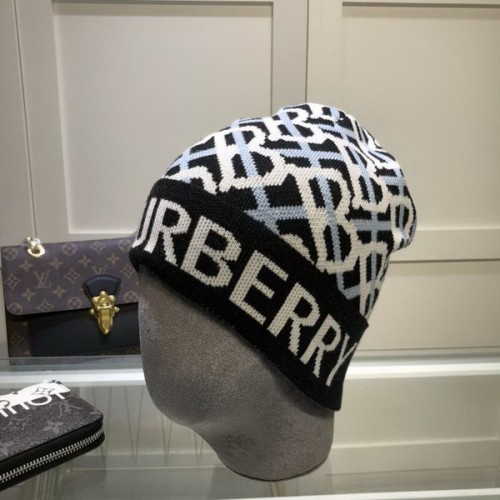 Burberry Wool Cap Scarf AAA-047