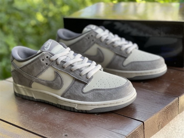 Authentic Nike SB Low Grey White