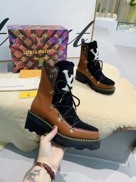 LV Women Shoes 1：1 Quality-706