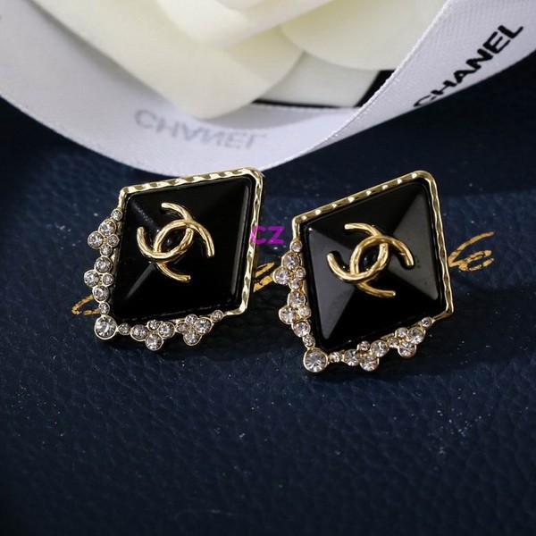 CHAL Earring-698